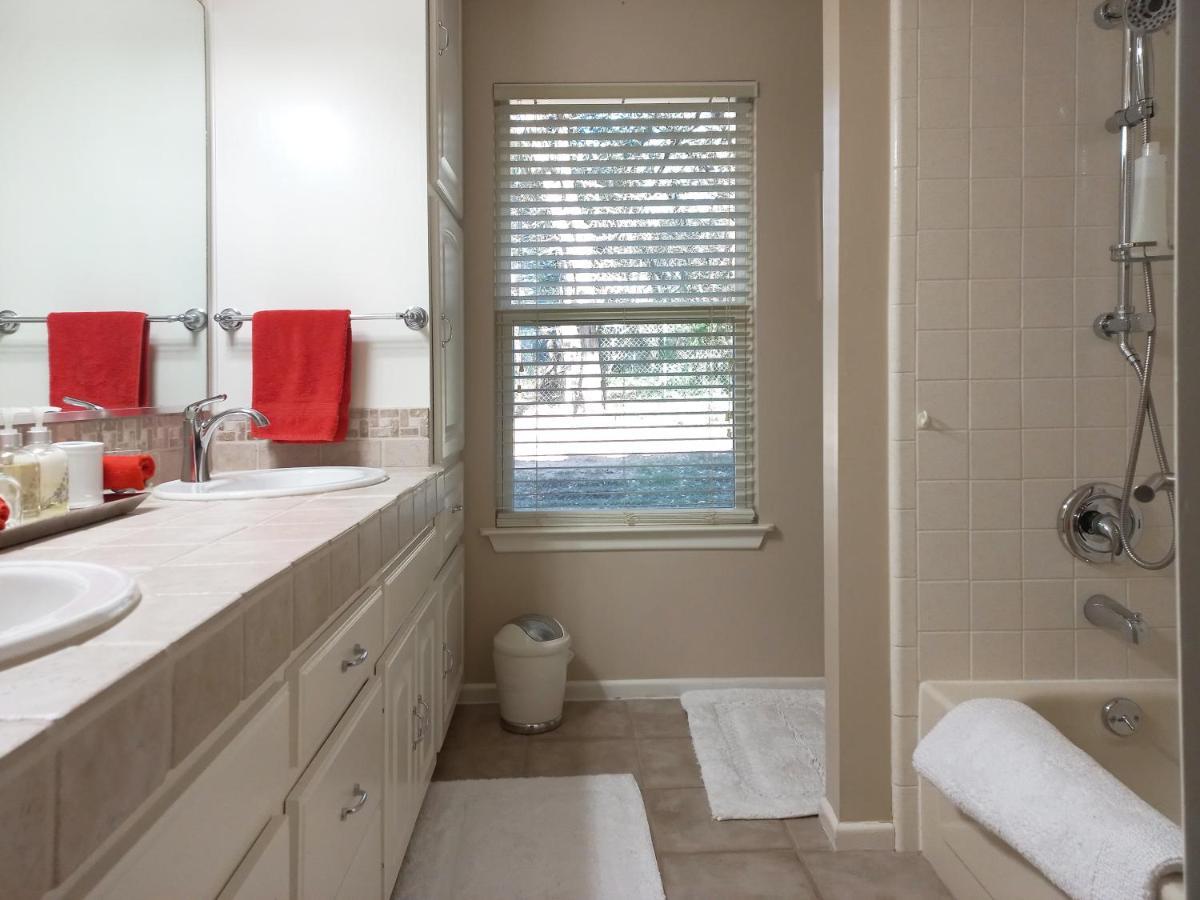 Apartamento King Bed In Relaxing Oasis, With Free Snack/Wi-Fi/Parking San Marcos Exterior foto